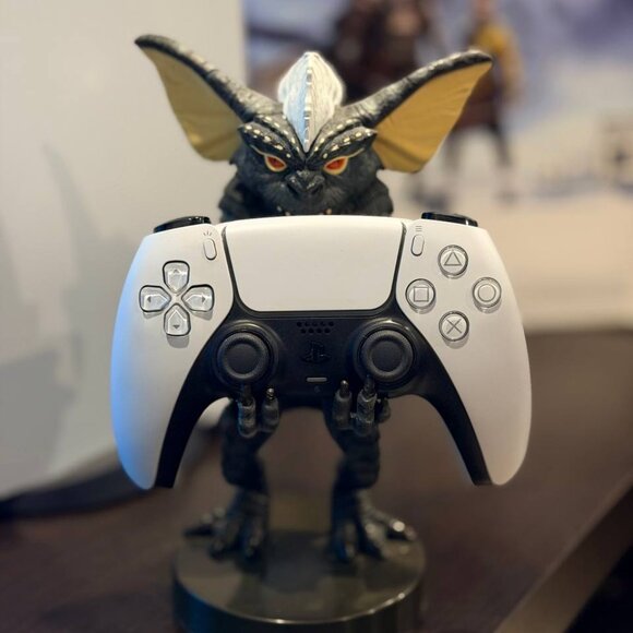 PlayStation 5 (Disc Version) – Excellent Condition + Bonus Game - Picture 7 of 9